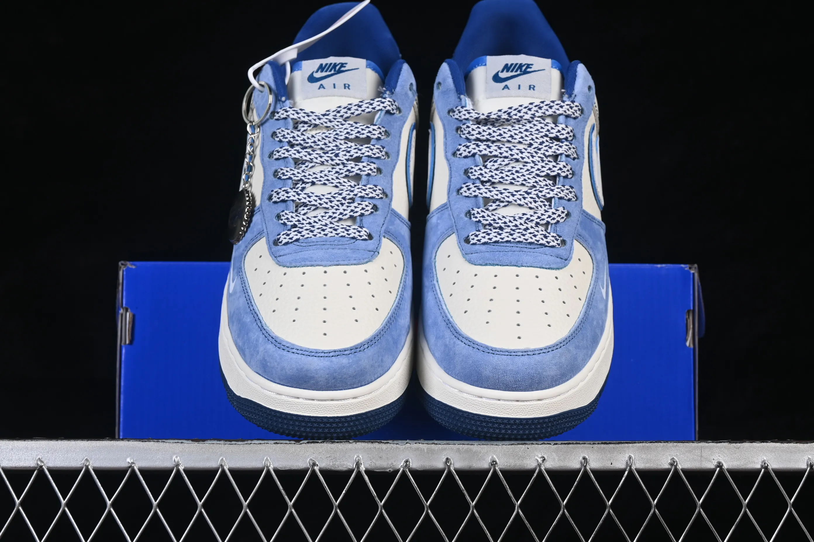 All categories Nk Air Force 1 Air Force series Nk Air Force 1 Low Air Force low-top Nike Air Force 1'07 Low joint model blue and white style Air Force 1 low-top casual sneakers SY1388-020